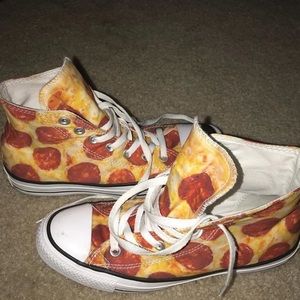 Women’s Chuck Taylor Converse